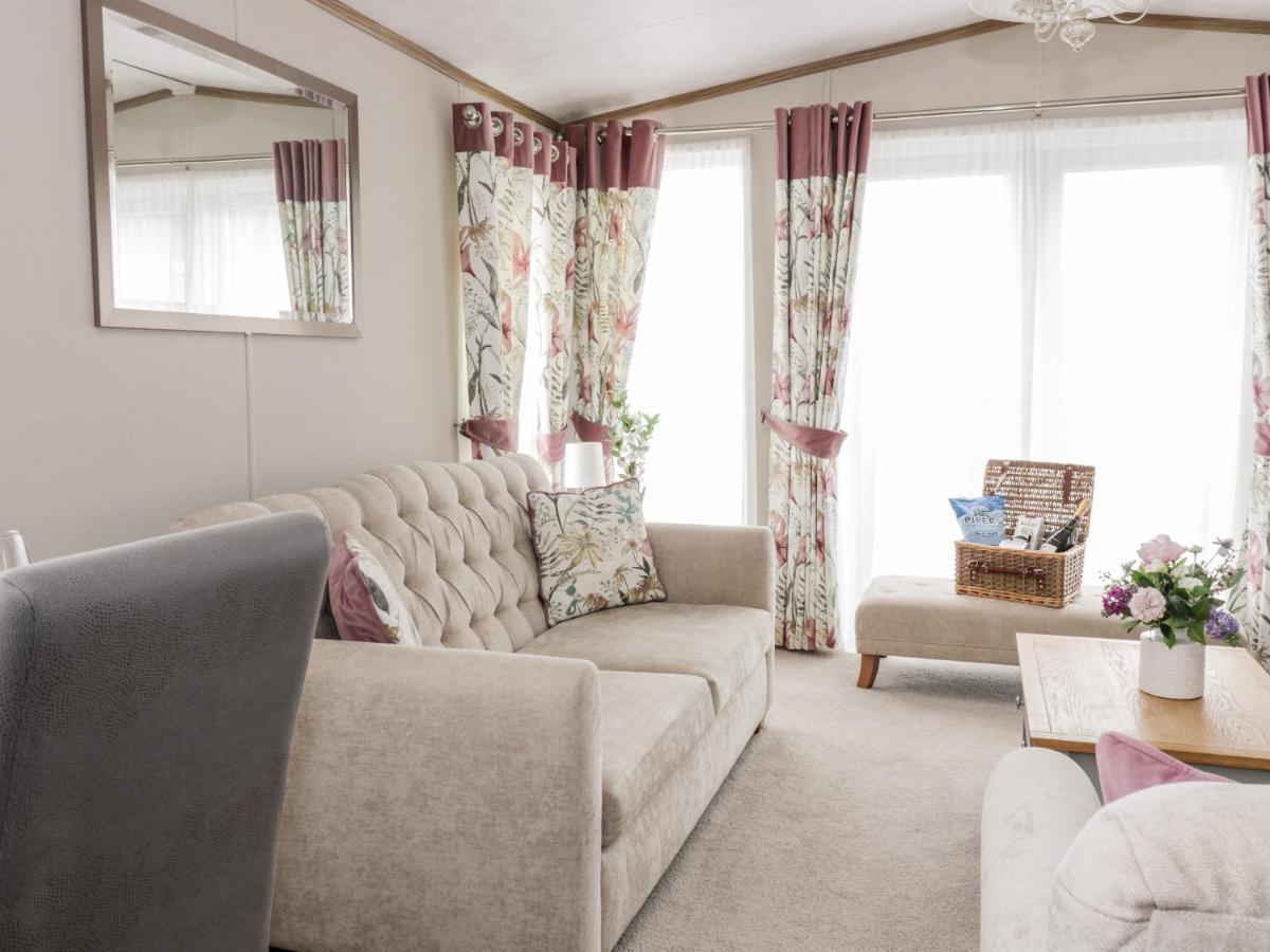 Serena Lodge ジェドバラ エクステリア 写真
