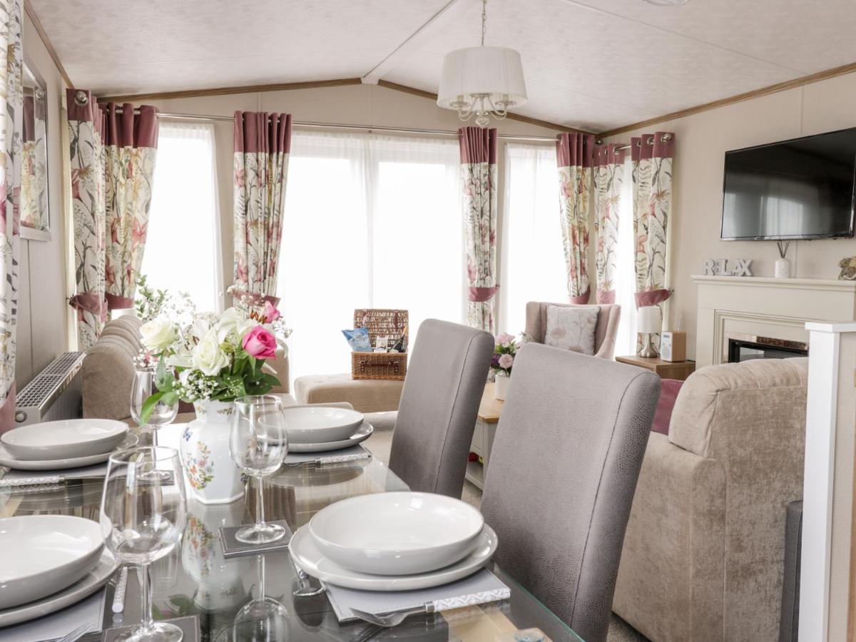 Serena Lodge ジェドバラ エクステリア 写真